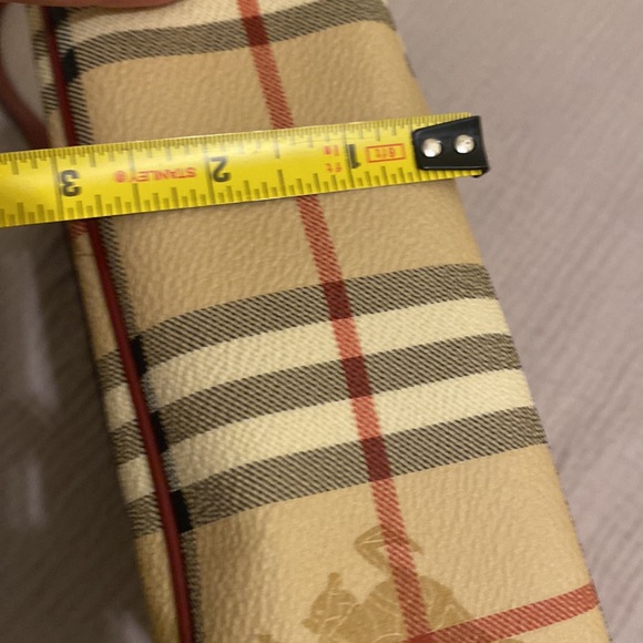 BURBERRY SHOULDER BAG . Very good condition - Picture 11 of 13